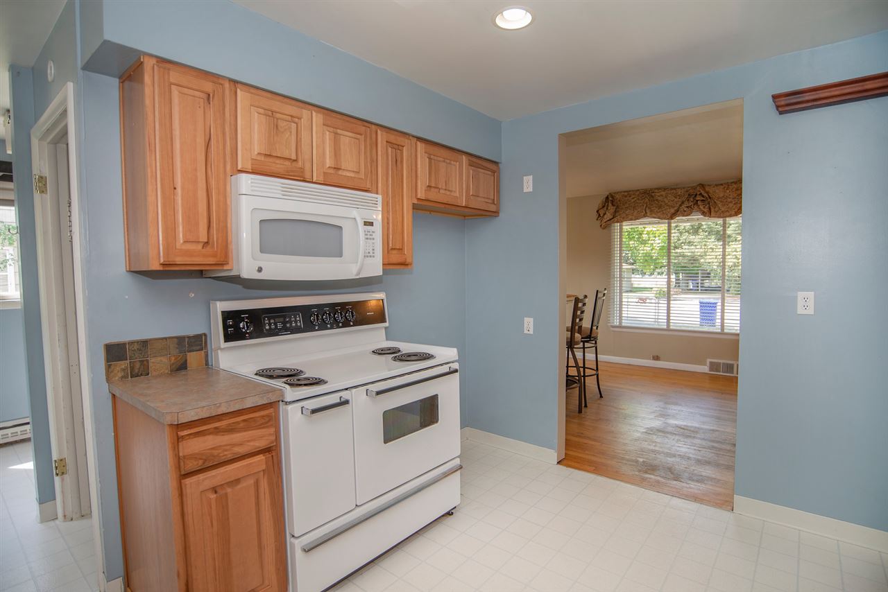 2018 North Bessie Road Spokane Valley, WA 99212 - Photo 6 of 20