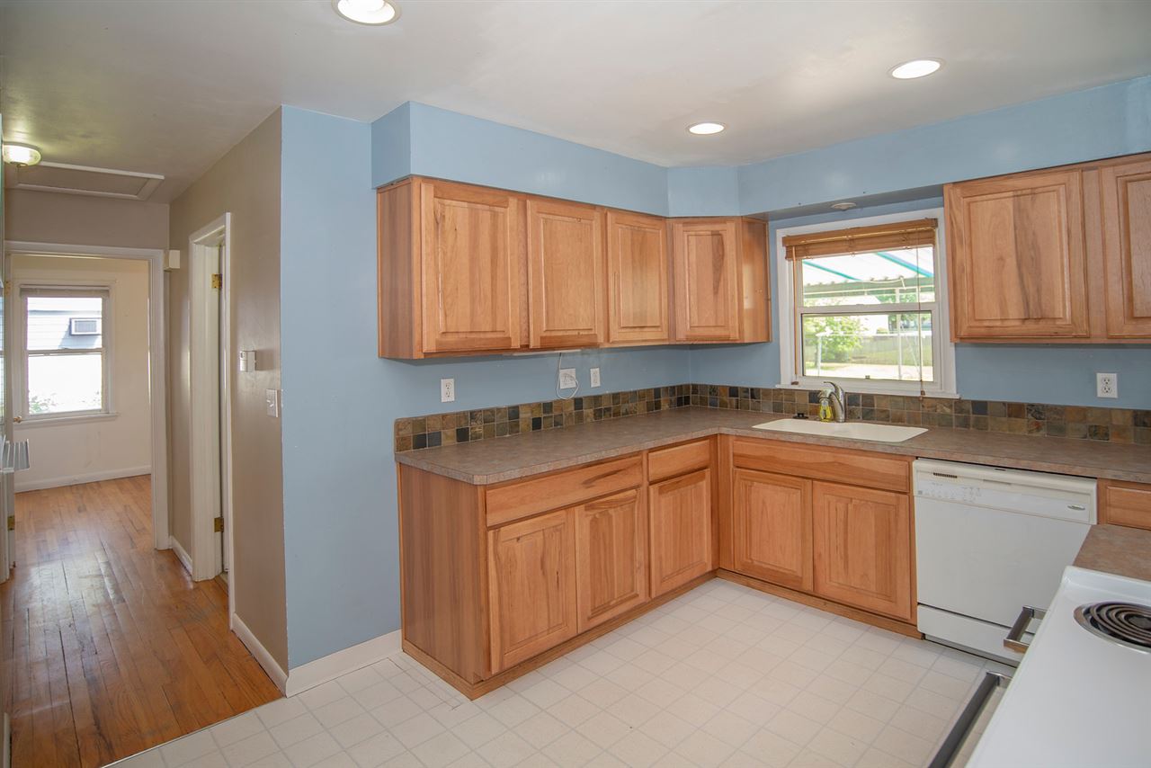 2018 North Bessie Road Spokane Valley, WA 99212 - Photo 7 of 20