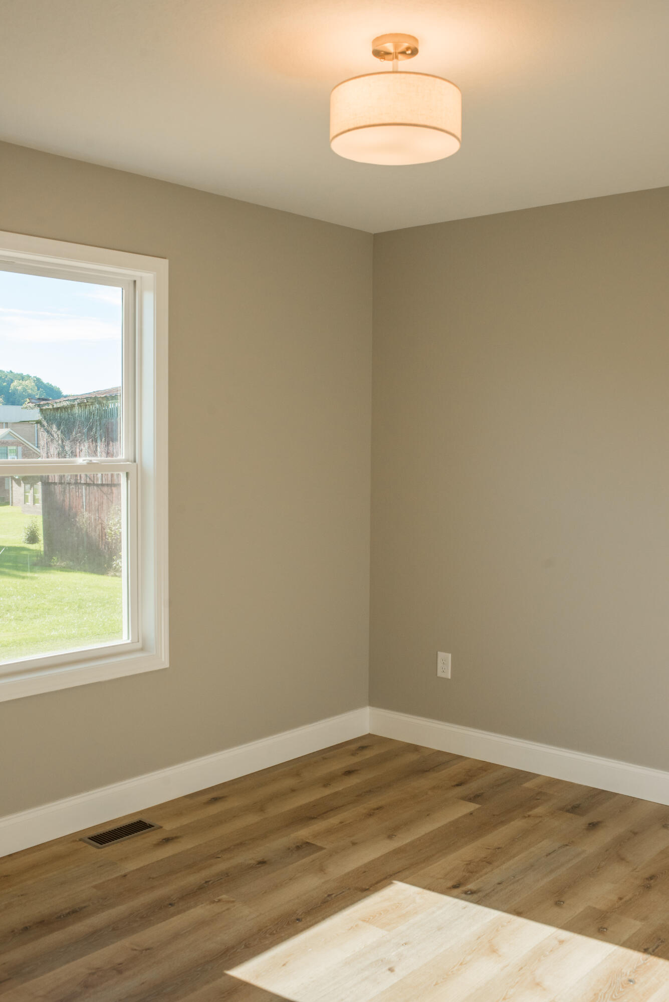 115 Ricker Avenue Greeneville, TN 37743 - Photo 54 of 75 115 ricker-52