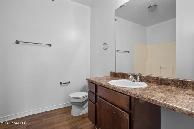 $230,000 | 310 Holcomb Boulevard, Unit 323, Ocean Springs, MS 39564