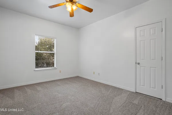 $230,000 | 310 Holcomb Boulevard, Unit 323, Ocean Springs, MS 39564