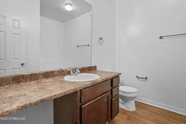 $230,000 | 310 Holcomb Boulevard, Unit 323, Ocean Springs, MS 39564