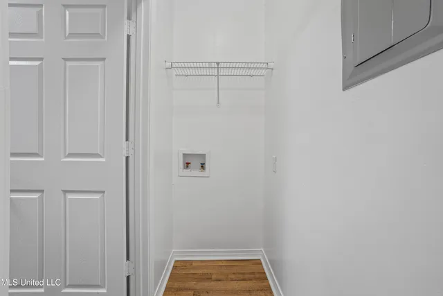 $230,000 | 310 Holcomb Boulevard, Unit 323, Ocean Springs, MS 39564