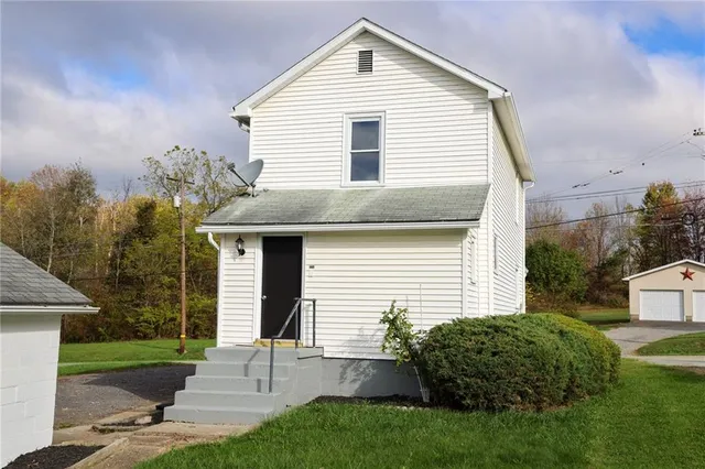 $149,900 | 224 Boyers Road, Harrisville, PA 16038