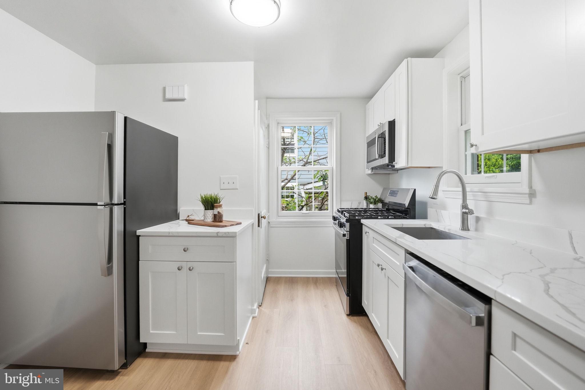 5948 10th Road North Arlington, VA 22205 - Photo 11 of 34