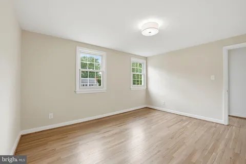 $825,000 | 5948 10th Road North, Arlington, VA 22205