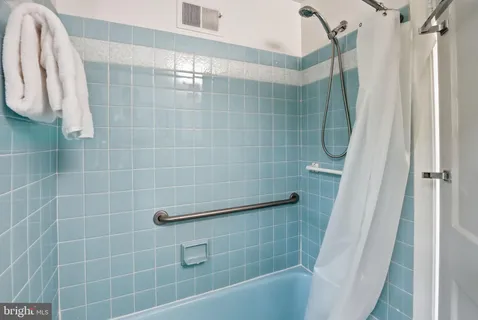 $825,000 | 5948 10th Road North, Arlington, VA 22205