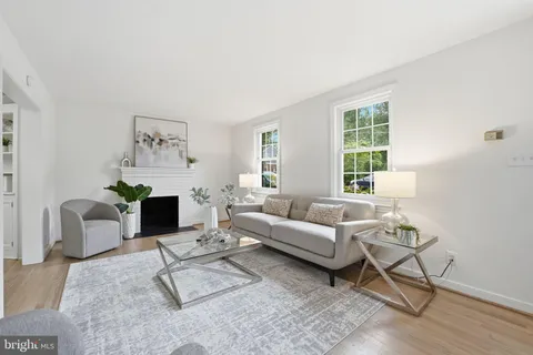 $825,000 | 5948 10th Road North, Arlington, VA 22205
