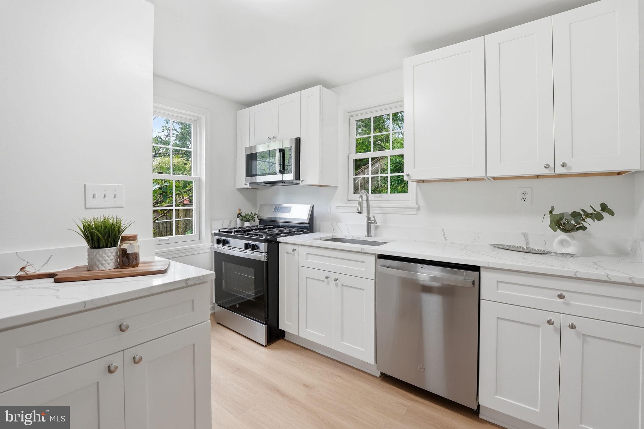 5948 10th Road North Arlington, VA 22205 - Photo 9 of 34