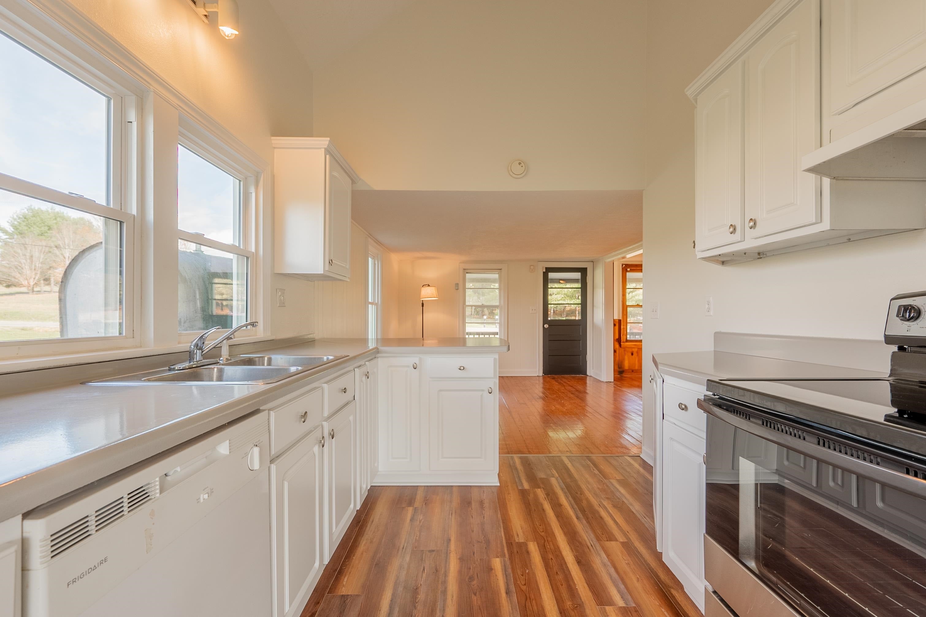 5099 Thornspring Road Pulaski, VA 24301 - Photo 17 of 53 Gallery Image 17