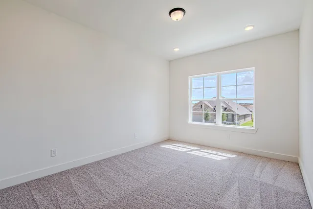 $639,990 | 153 Peninsula Point Drive, Montgomery, TX 77356