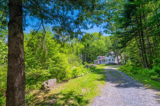 $1,697,000 | 197 Lake Raponda Road, Wilmington, VT 05363