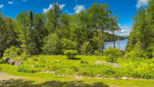 $1,697,000 | 197 Lake Raponda Road, Wilmington, VT 05363