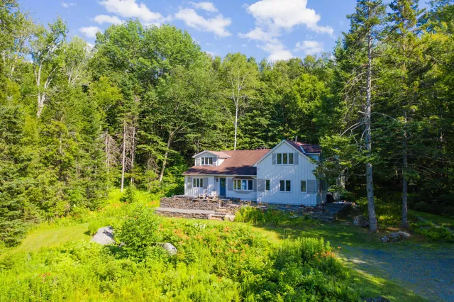 $1,697,000 | 197 Lake Raponda Road, Wilmington, VT 05363