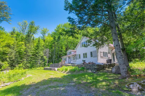 $1,697,000 | 197 Lake Raponda Road, Wilmington, VT 05363
