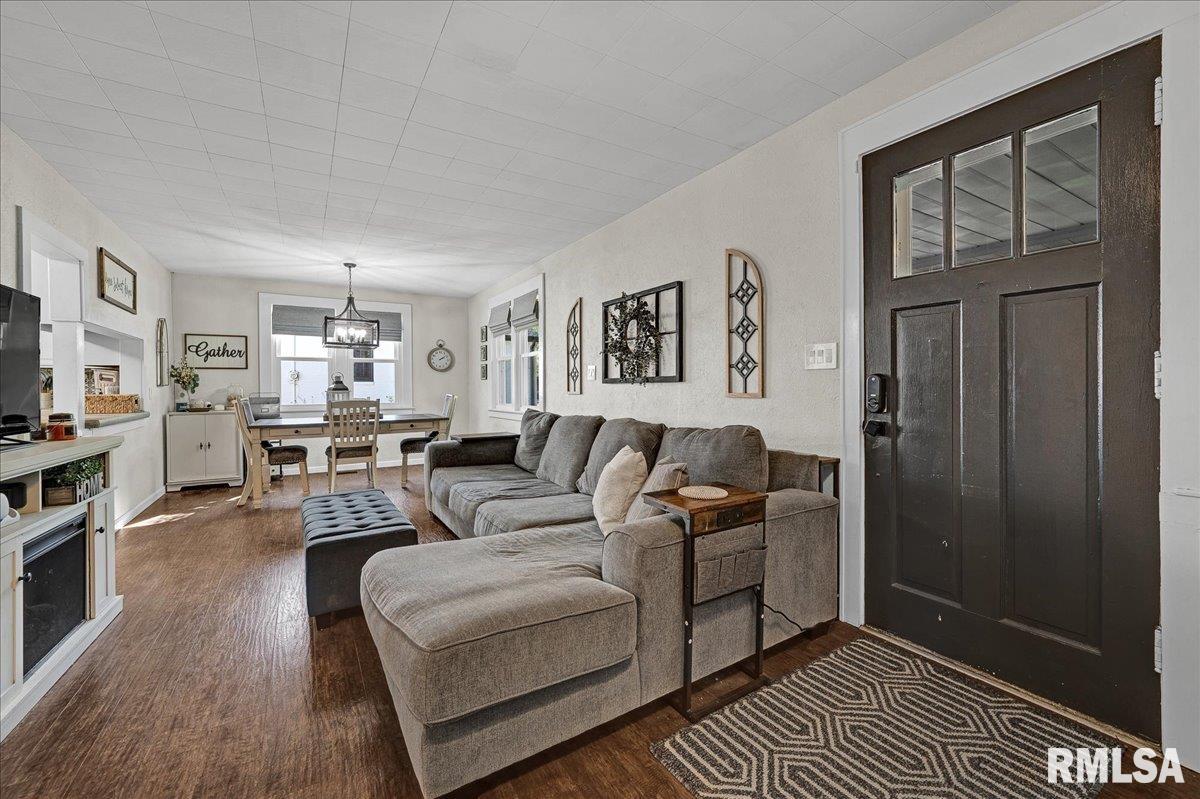508 Highview Road East Peoria, IL 61611 - Photo 11 of 44 Gallery Image 11