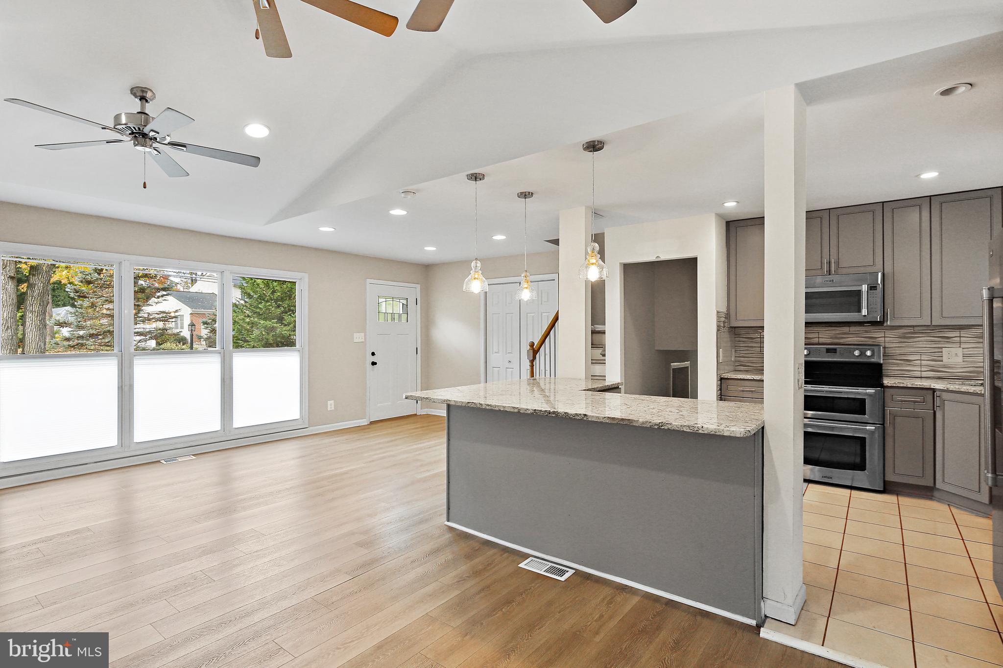 2847 Carrollton Road Annapolis, MD 21403 - Photo 6 of 30 Dining Area with Breakfast Bar