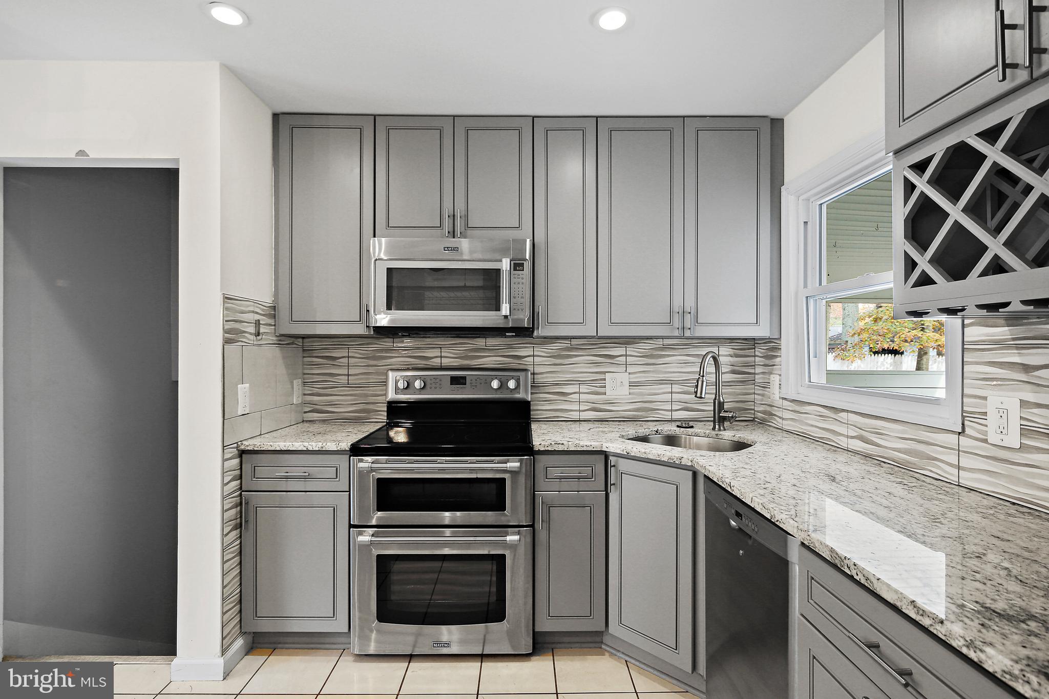2847 Carrollton Road Annapolis, MD 21403 - Photo 7 of 30 Gourmet Kitchen w/Gorgeous Granite Counters