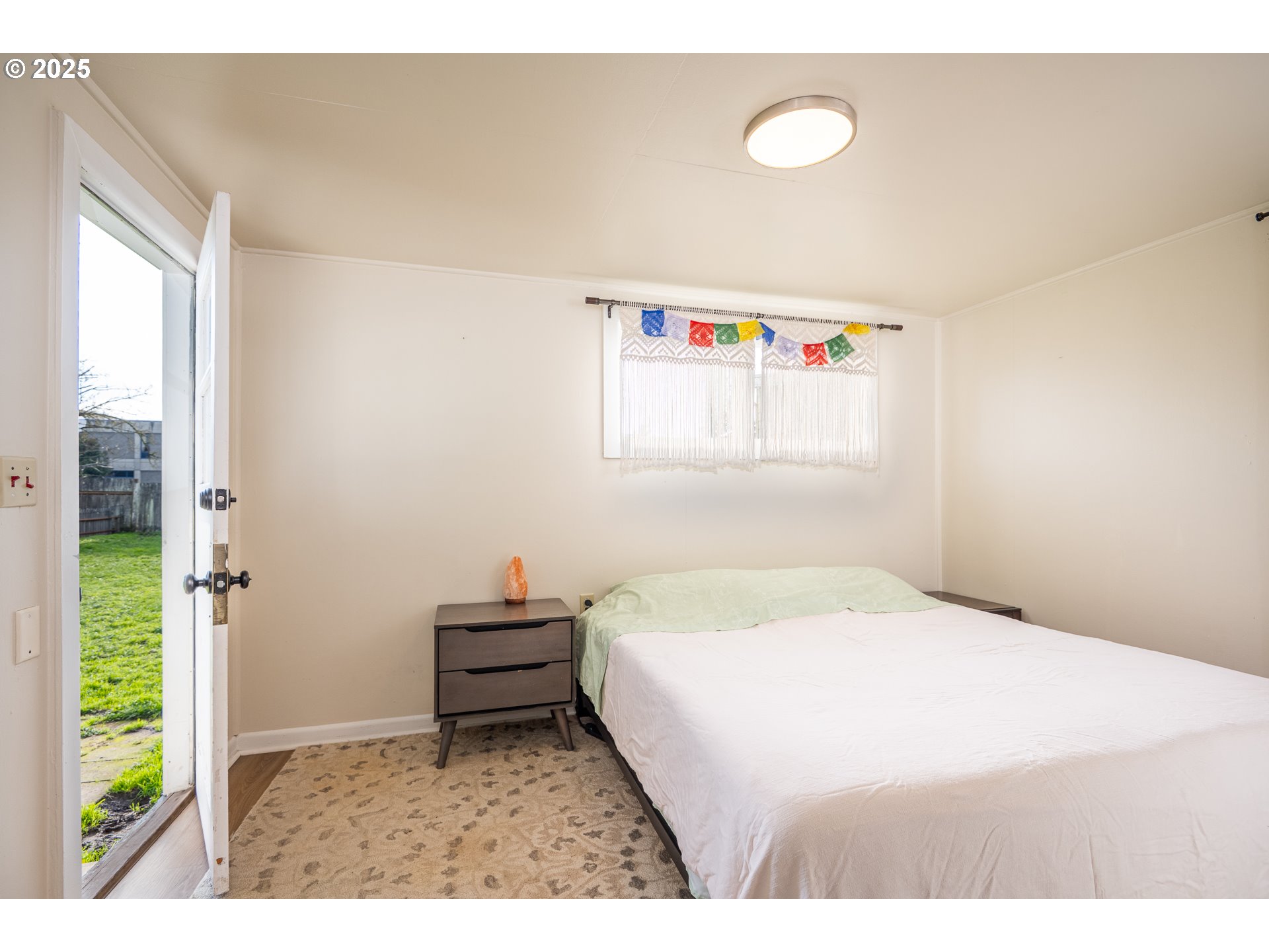 729 J Street Springfield, OR 97477 - Photo 18 of 25 Gallery Image 18