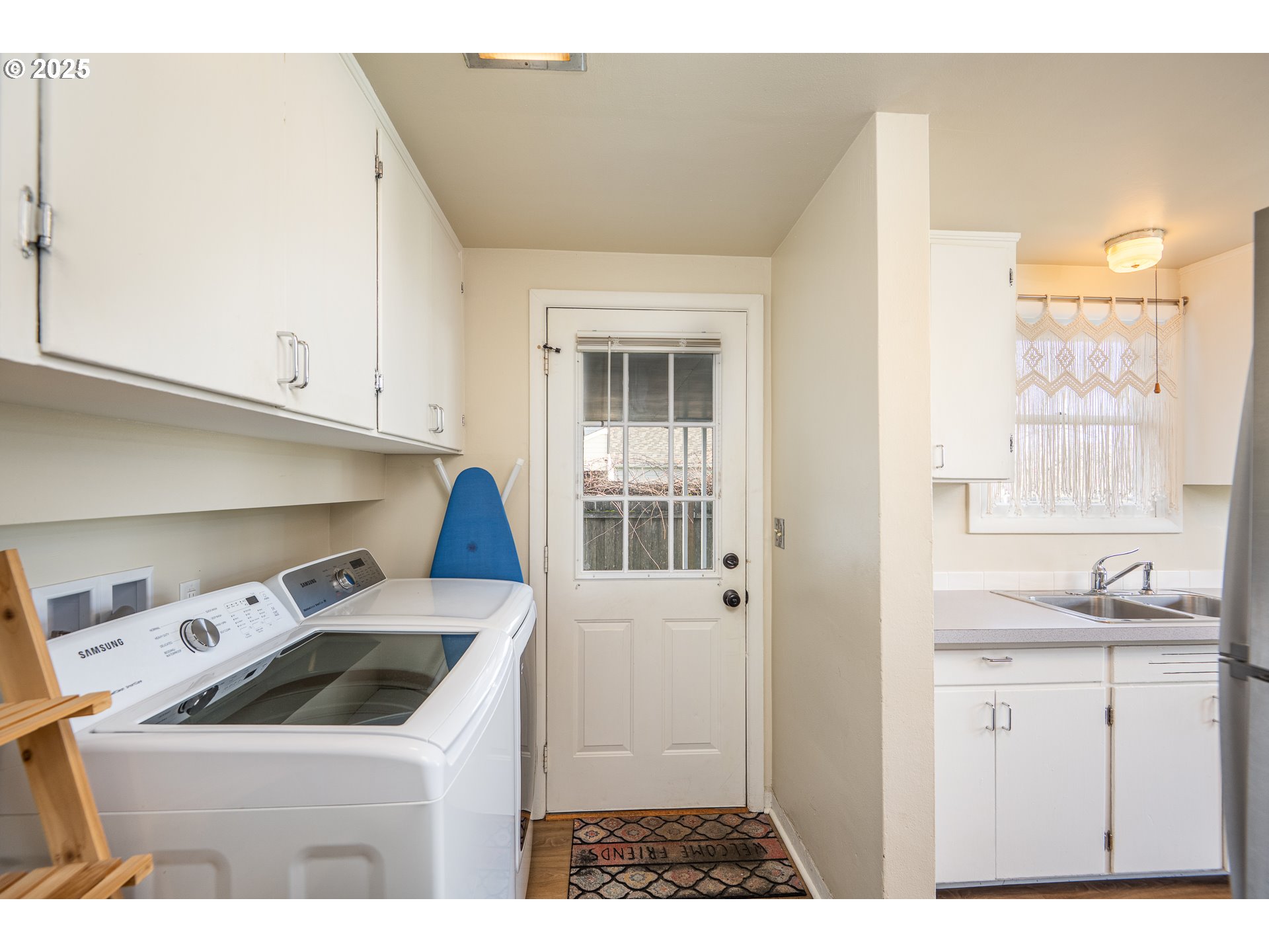 729 J Street Springfield, OR 97477 - Photo 9 of 25 Gallery Image 9