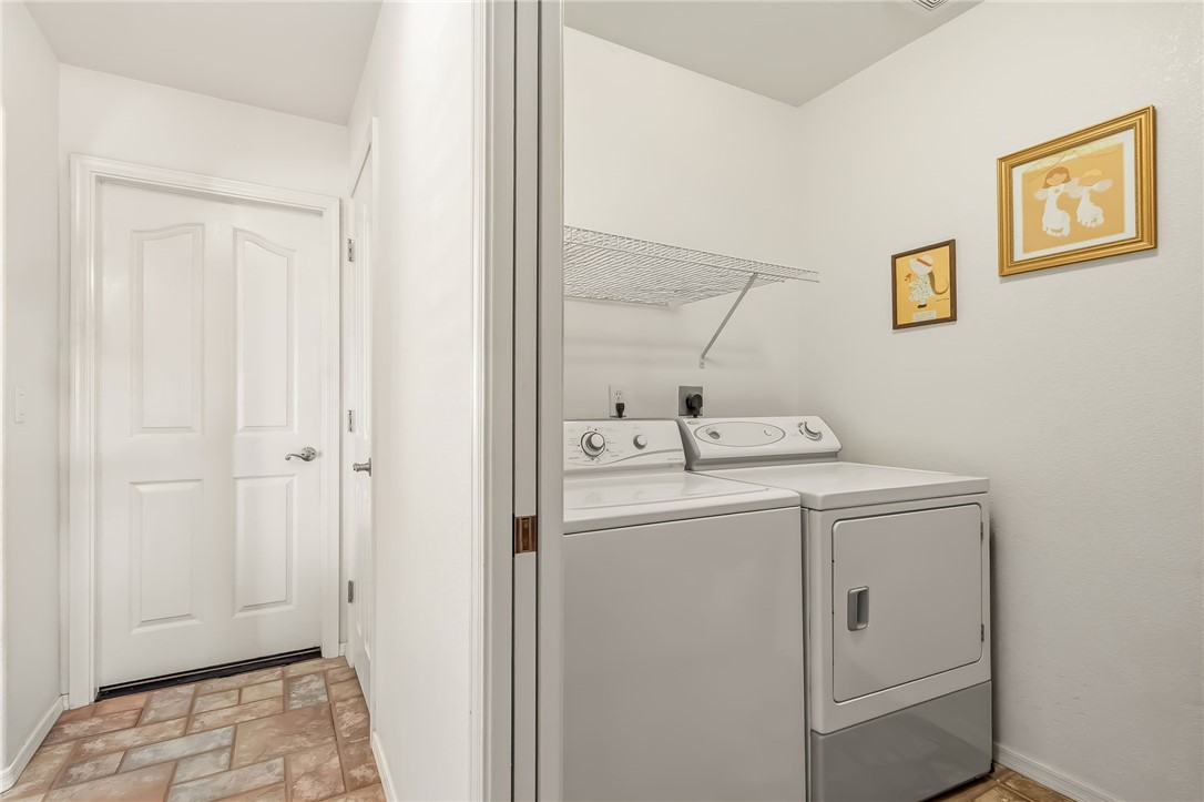 2205 East Cactus Wren Road Kingman, AZ 86409 - Photo 38 of 68 Laundry