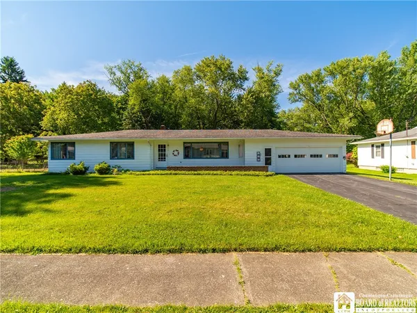 $249,000 | 9 Carol Avenue, Pomfret, NY 14063