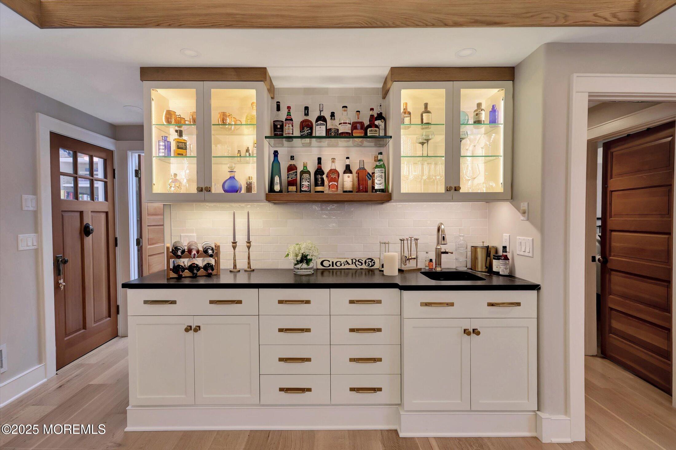 651 Oceanview Road Brielle, NJ 08730 - Photo 9 of 85 18-Wet Bar