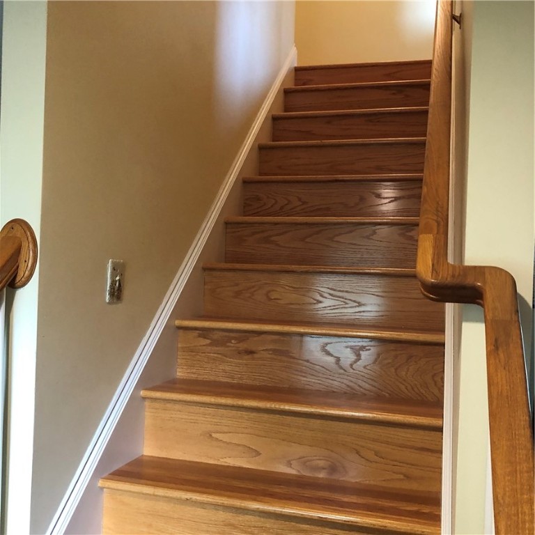 199 Edgehill Road Warwick, RI 02889 - Photo 20 of 44 STAIRWAY TO 2ND FLOOR