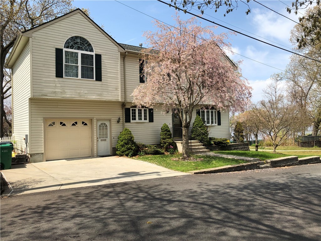 199 Edgehill Road Warwick, RI 02889 - Photo 2 of 44