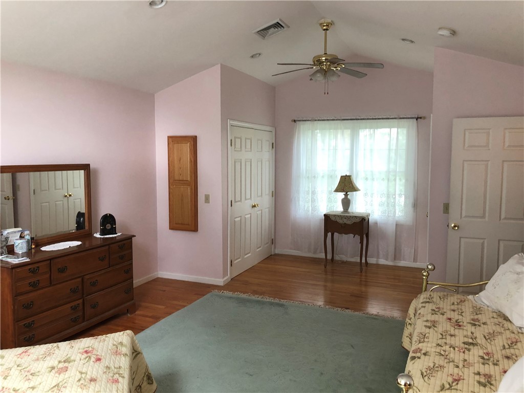 199 Edgehill Road Warwick, RI 02889 - Photo 33 of 44 3RD BEDROOM