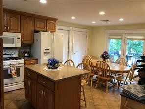 199 Edgehill Road Warwick, RI 02889 - Photo 7 of 44