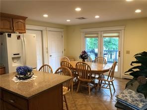 199 Edgehill Road Warwick, RI 02889 - Photo 8 of 44