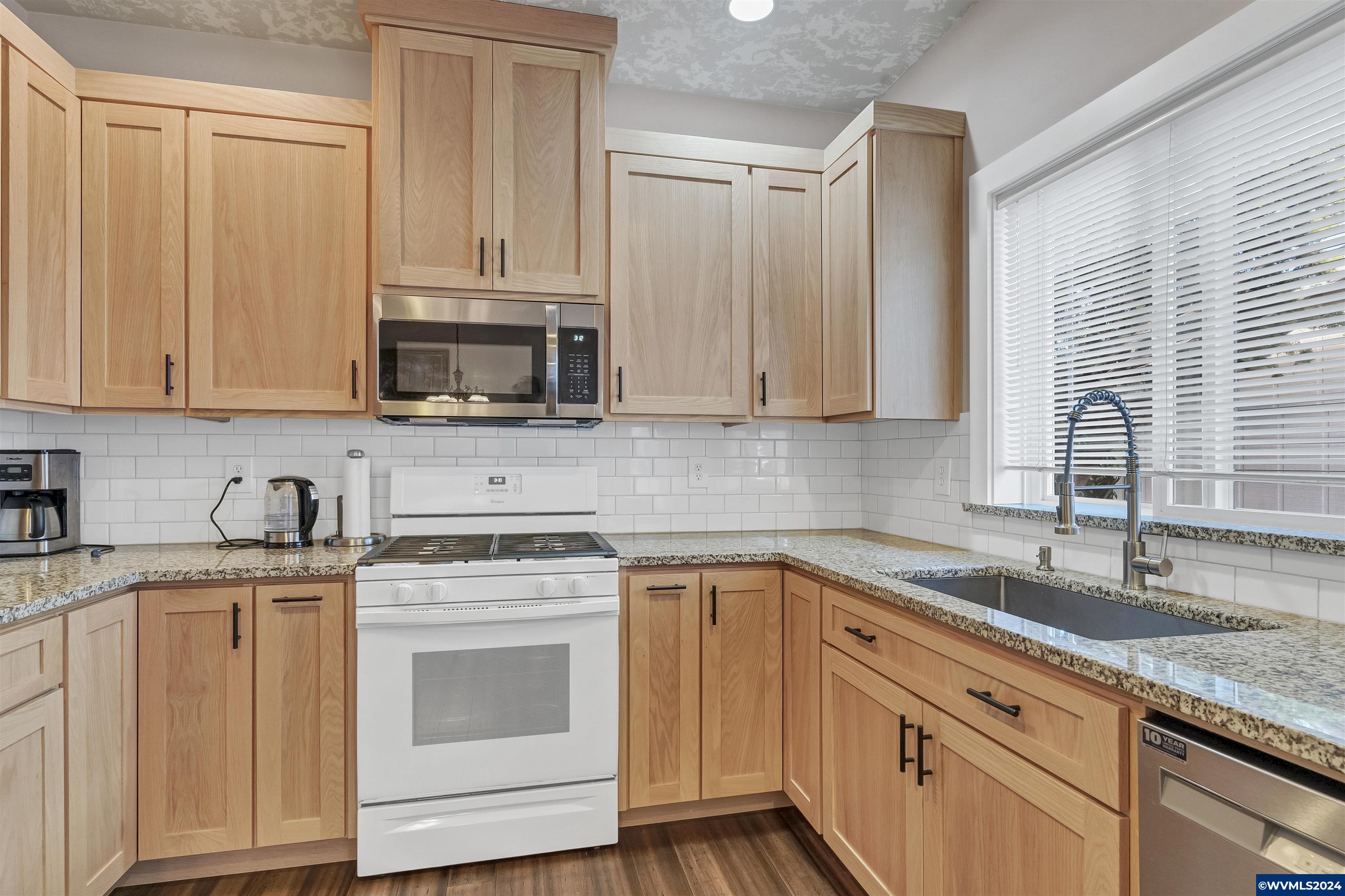 4848 Herrin Road Northeast Salem, OR 97305 - Photo 12 of 34 Gallery Image 12
