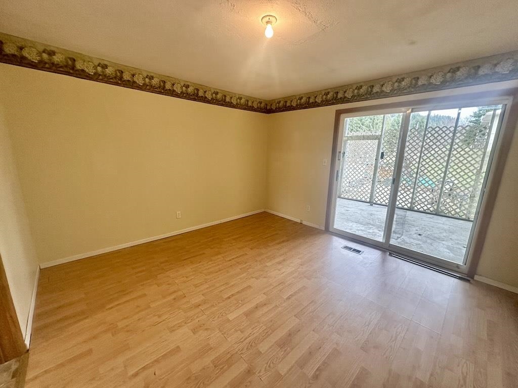 103 Selkirk Street Metaline, WA 99152 - Photo 19 of 38