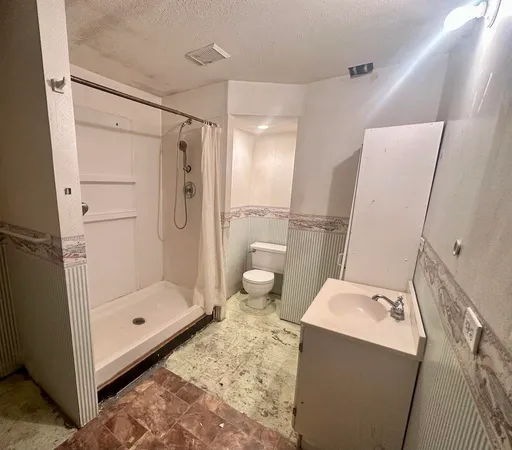 $225,000 | 103 Selkirk Street, Metaline, WA 99152