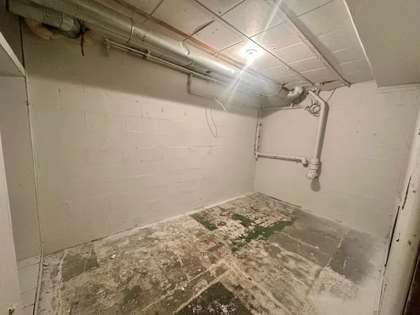 $225,000 | 103 Selkirk Street, Metaline, WA 99152