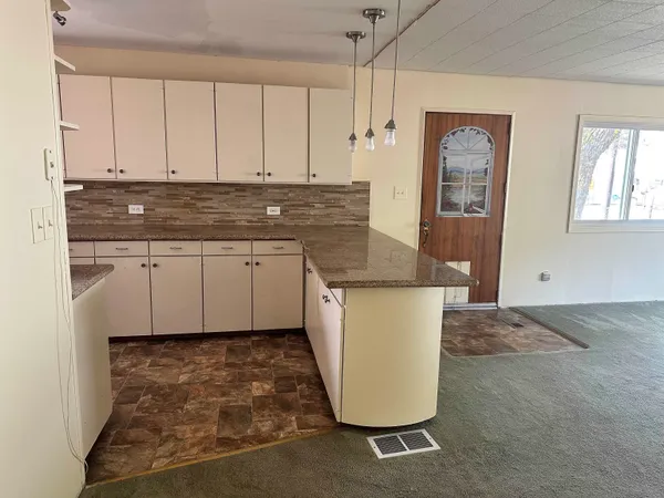 $225,000 | 103 Selkirk Street, Metaline, WA 99152