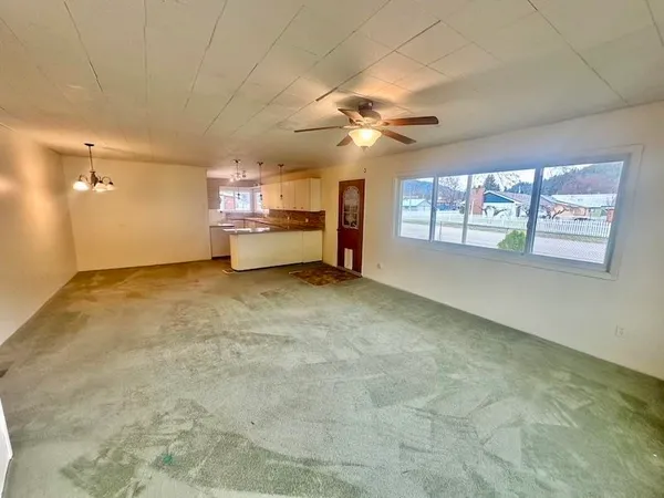 $225,000 | 103 Selkirk Street, Metaline, WA 99152