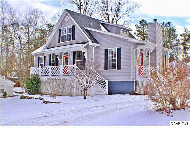 Your home away from home or just your home! It is picture perfect and move-in ready! Space, convenience and charm are all here at 406 Horseshoe Drive.