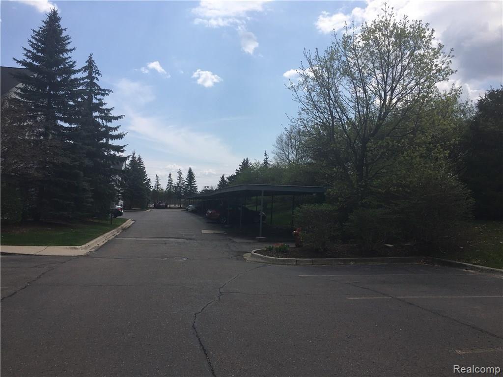 22040 Cape Cod Way, Unit 4 Farmington, MI 48336 - Photo 31 of 31