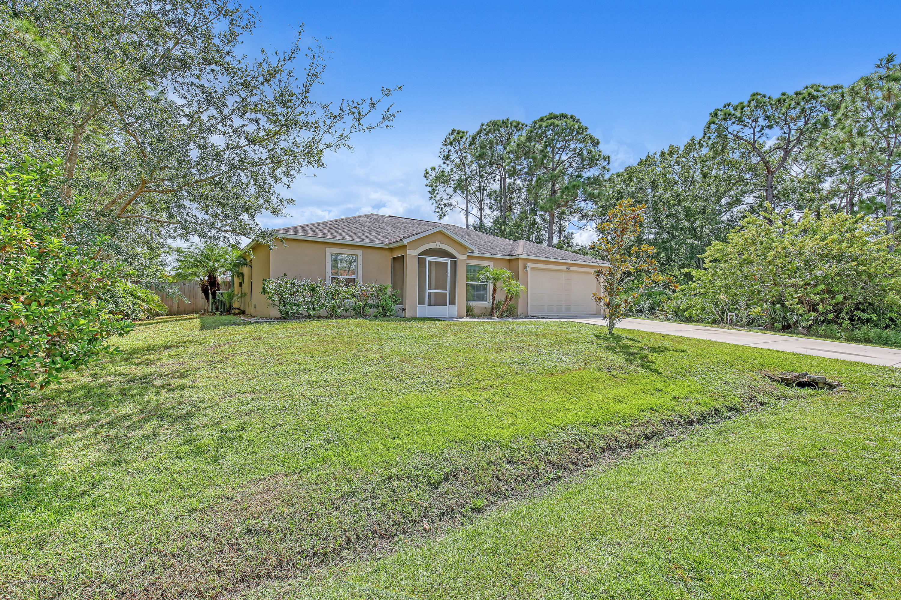 1584 Summit Road Palm Bay, FL 32909 - Photo 2 of 20 1584 Summit Rd Palm Bay FL-print-002-016