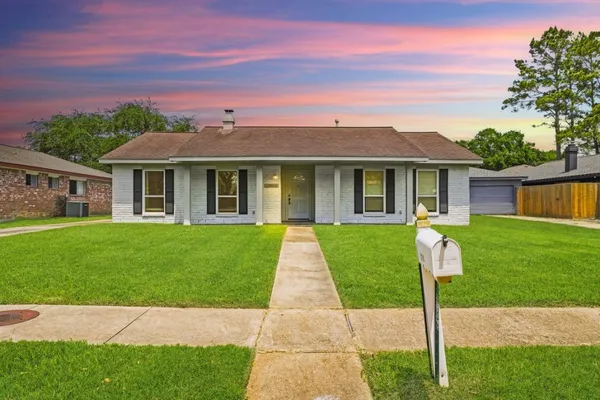 $325,000 | 12010 Dorrance Lane, Meadows Place, TX 77477