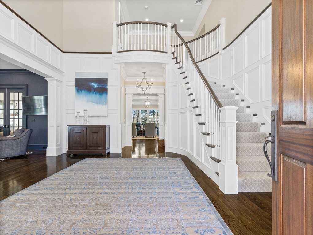 17 Temple Road Wellesley, MA 02482 - Photo 3 of 39