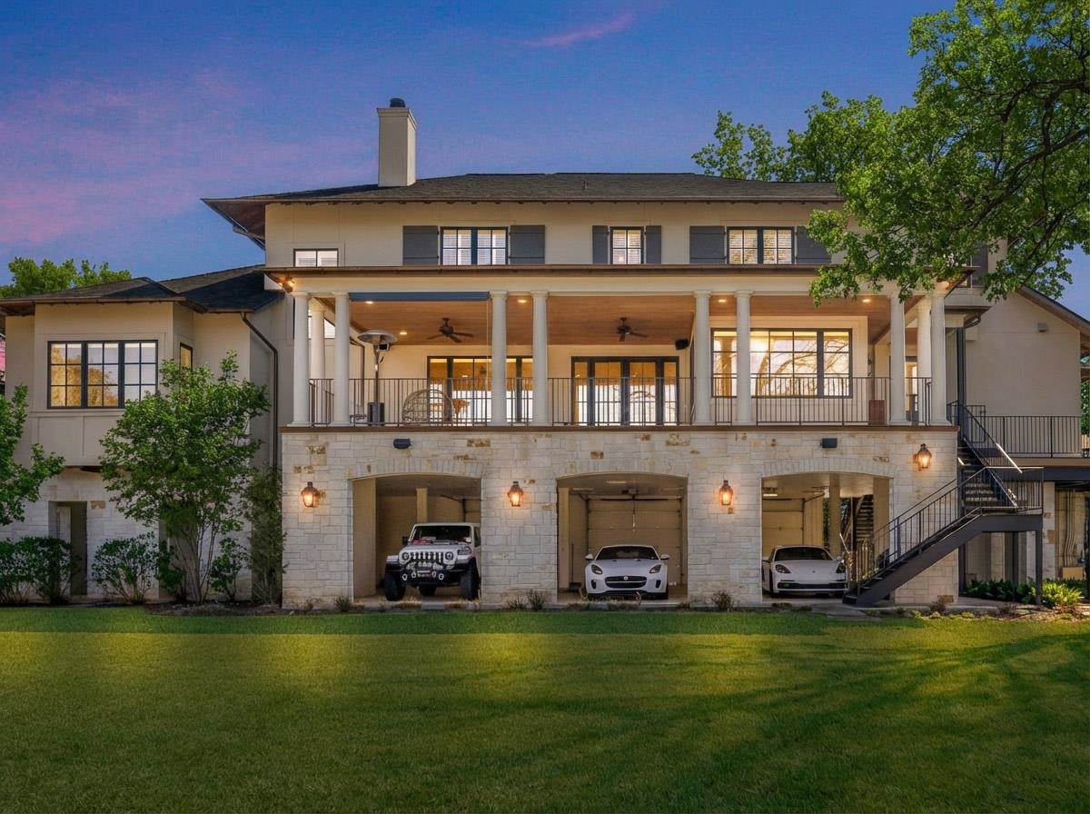 232 Laguna Rio Seguin, TX 78155 - Photo 4 of 30 a front view of a house with a garden