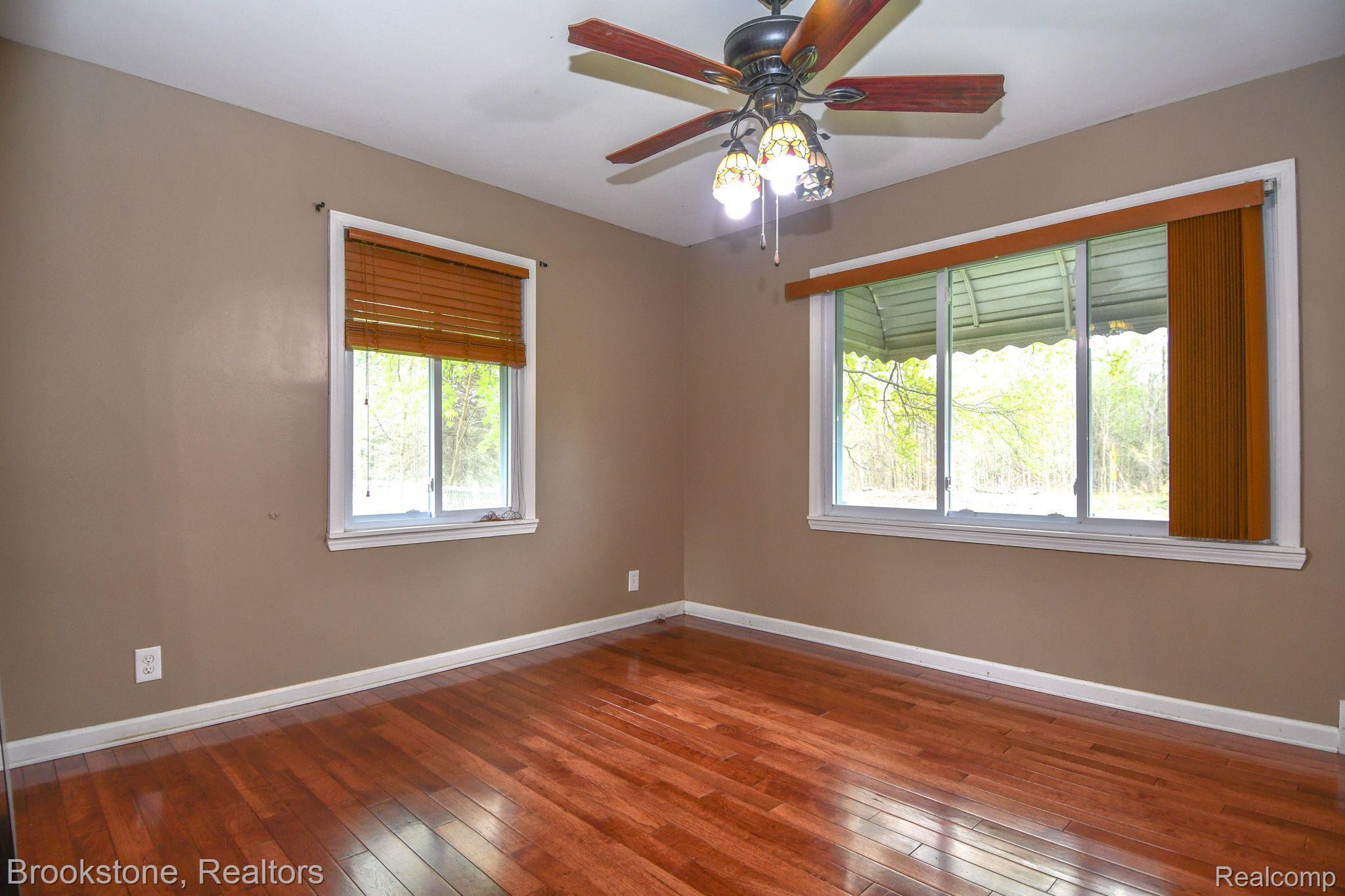 7489 Perry Road Grand Blanc, MI 48439 - Photo 13 of 42 Gallery Image 13