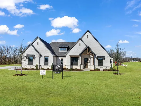 $699,900 | 212 Desperado Way, Weatherford, TX 76088