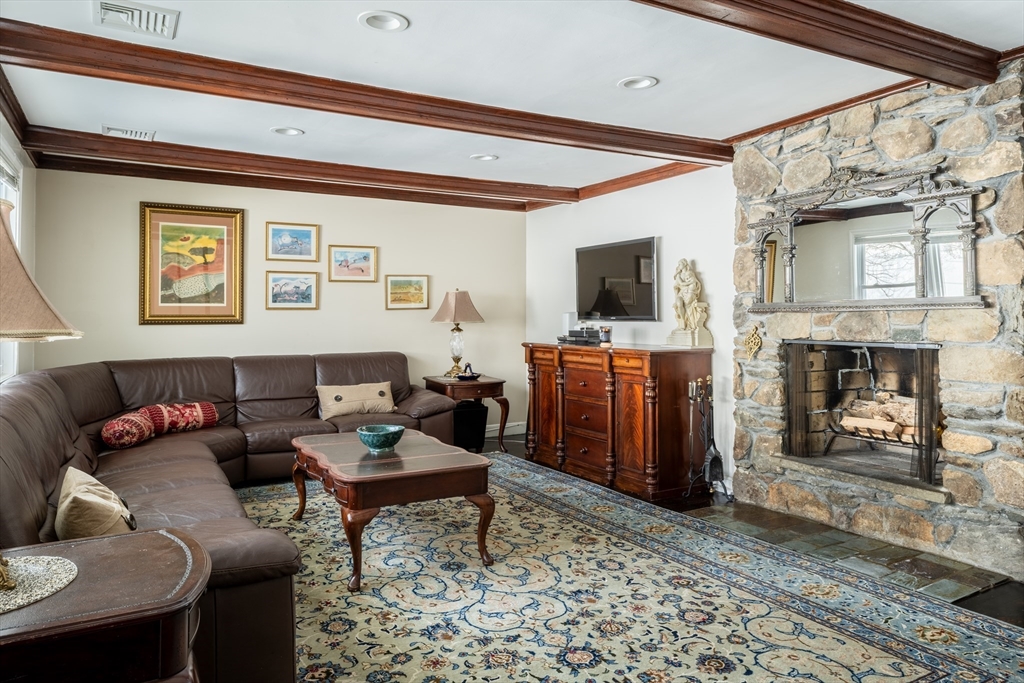 5 Wiswall Road Newton, MA 02459 - Photo 6 of 22 Gallery Image 6