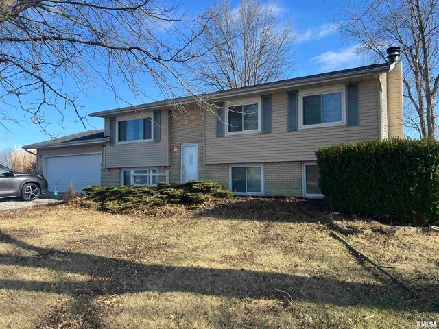 $230,000 | 9745 East 1200th Street, Macomb, IL 61455