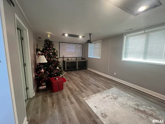 $228,900 | 9745 East 1200th Street, Macomb, IL 61455