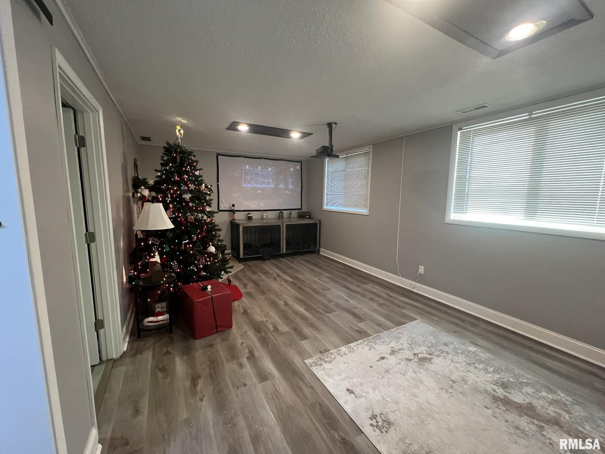 9745 East 1200th Street Macomb, IL 61455 - Photo 25 of 34